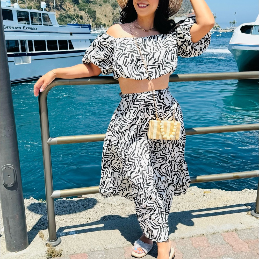 Taffeta Maxi Skirt A New Day Black/White AND Balloon Off the Shoulder Blouse XS